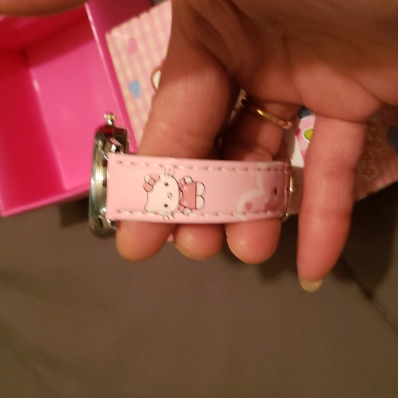 NWOT- PINK HELLO KITTY WATCH - Picture 7 of 8